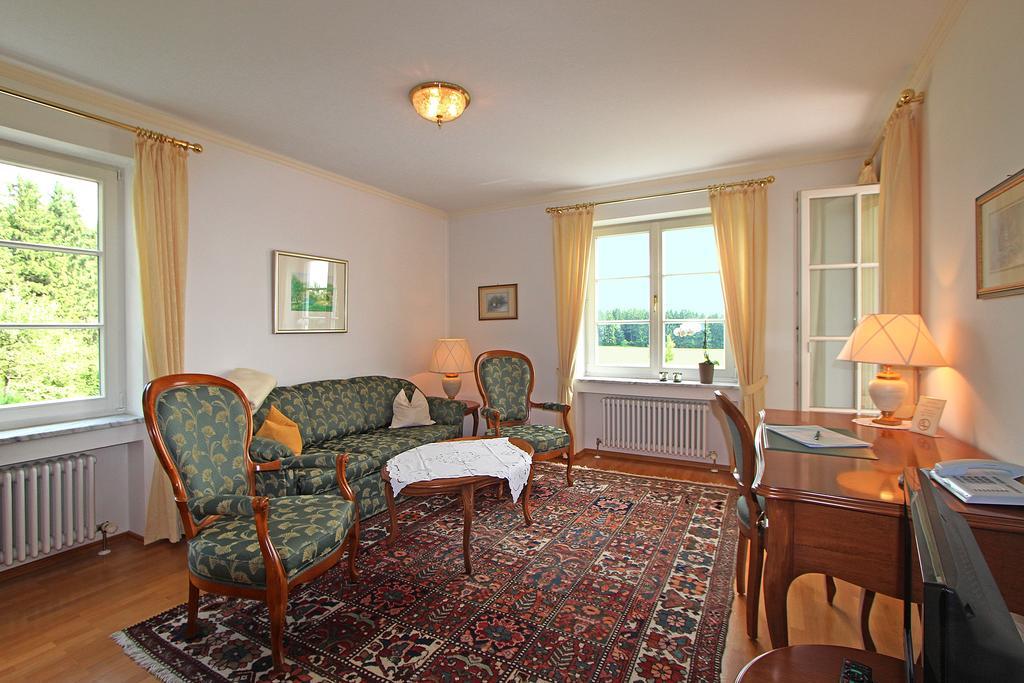 Gaestehaus Schloss Kronburg Eksteriør billede